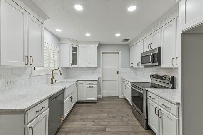 Building Photo - 3030 Jane Long League Dr