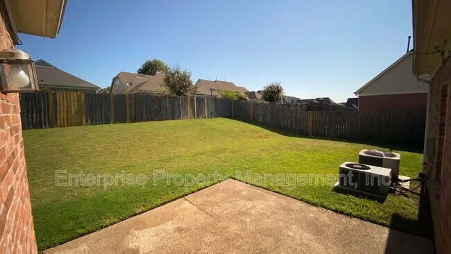 Building Photo - 10204 Sutton Ridge Ln