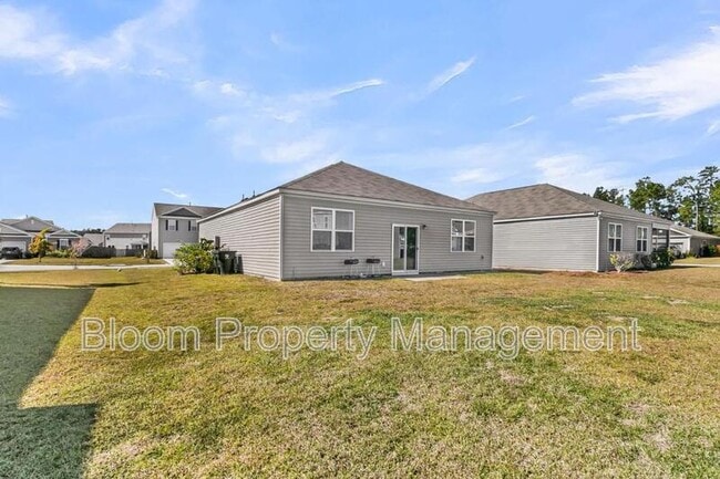 Building Photo - 602 Solar Ct