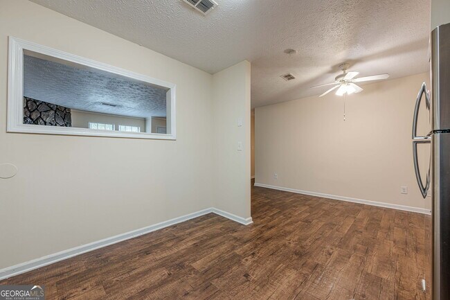 Building Photo - 3256 Brisbane Way