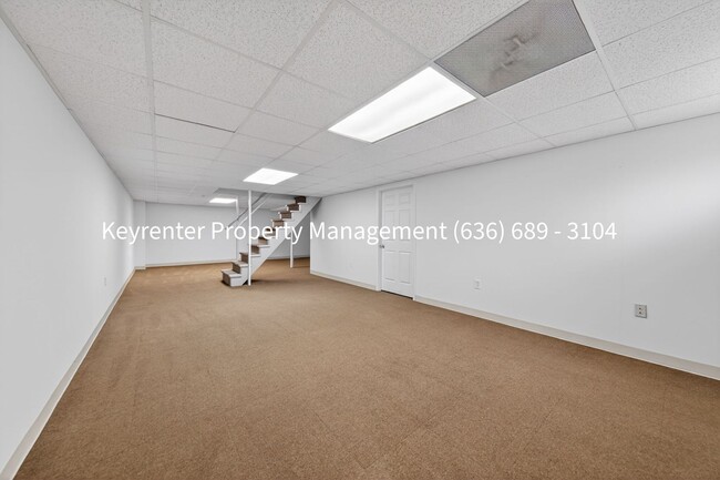 Building Photo - Spacious Updated 4-Bedroom Home in Prime Chesterfield Location