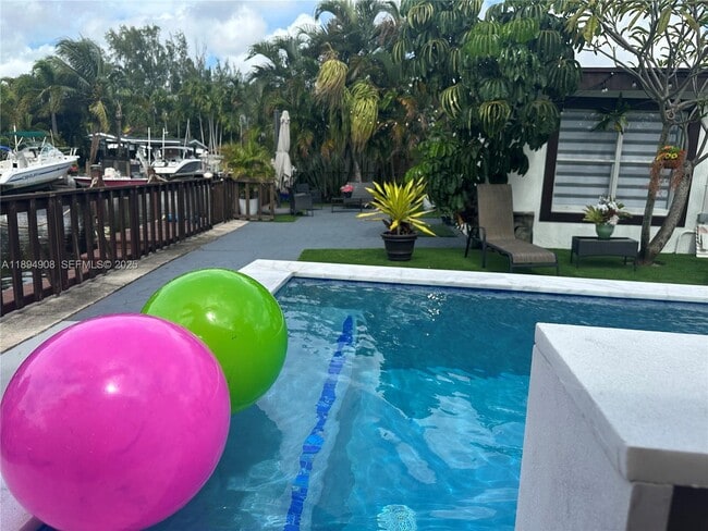 Building Photo - 4531 SW 42nd Terrace