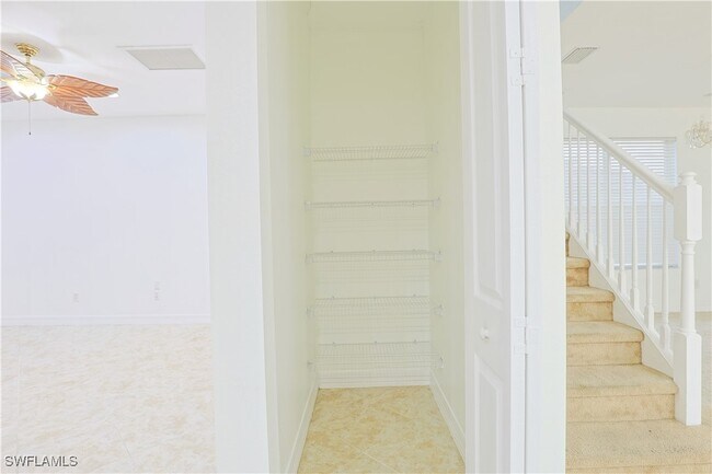 Building Photo - 10391 Carolina Willow Dr