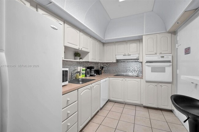 Building Photo - 3801 S Ocean Dr