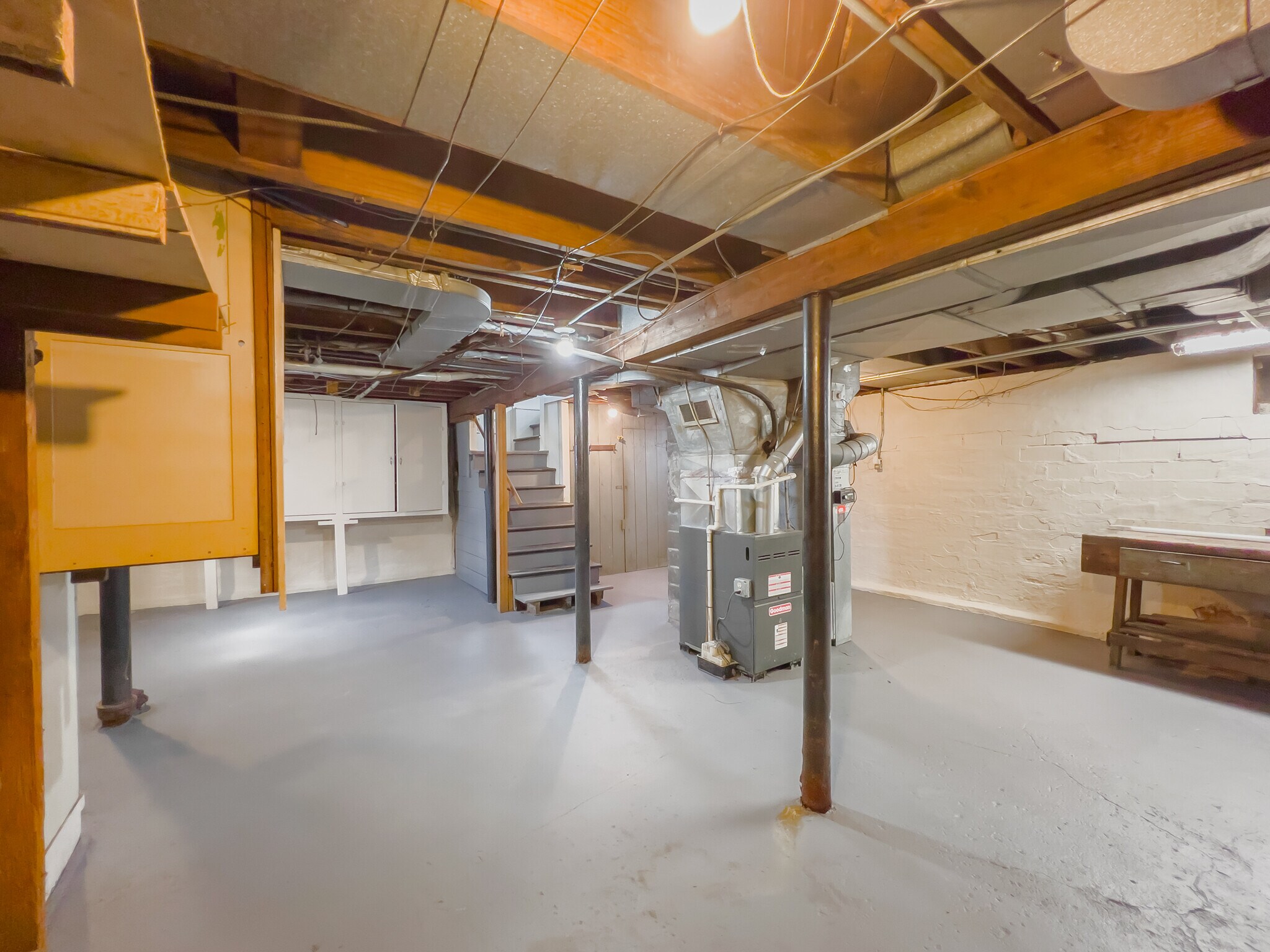 Building Photo - 464 Shasta Dr