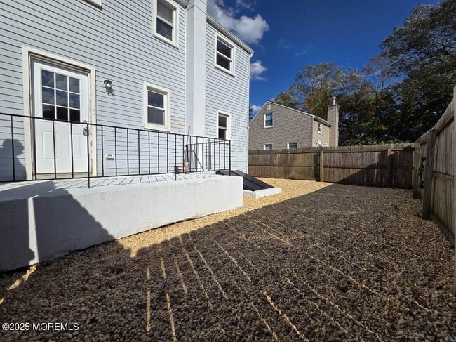 Building Photo - 6 Trumen Pl