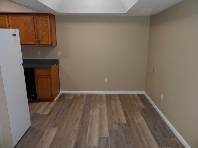Building Photo - 326 Bypass Plaza Dr