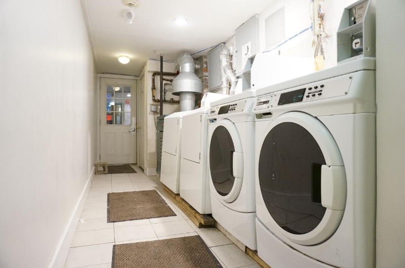 Building Photo - 10 Brainerd Rd