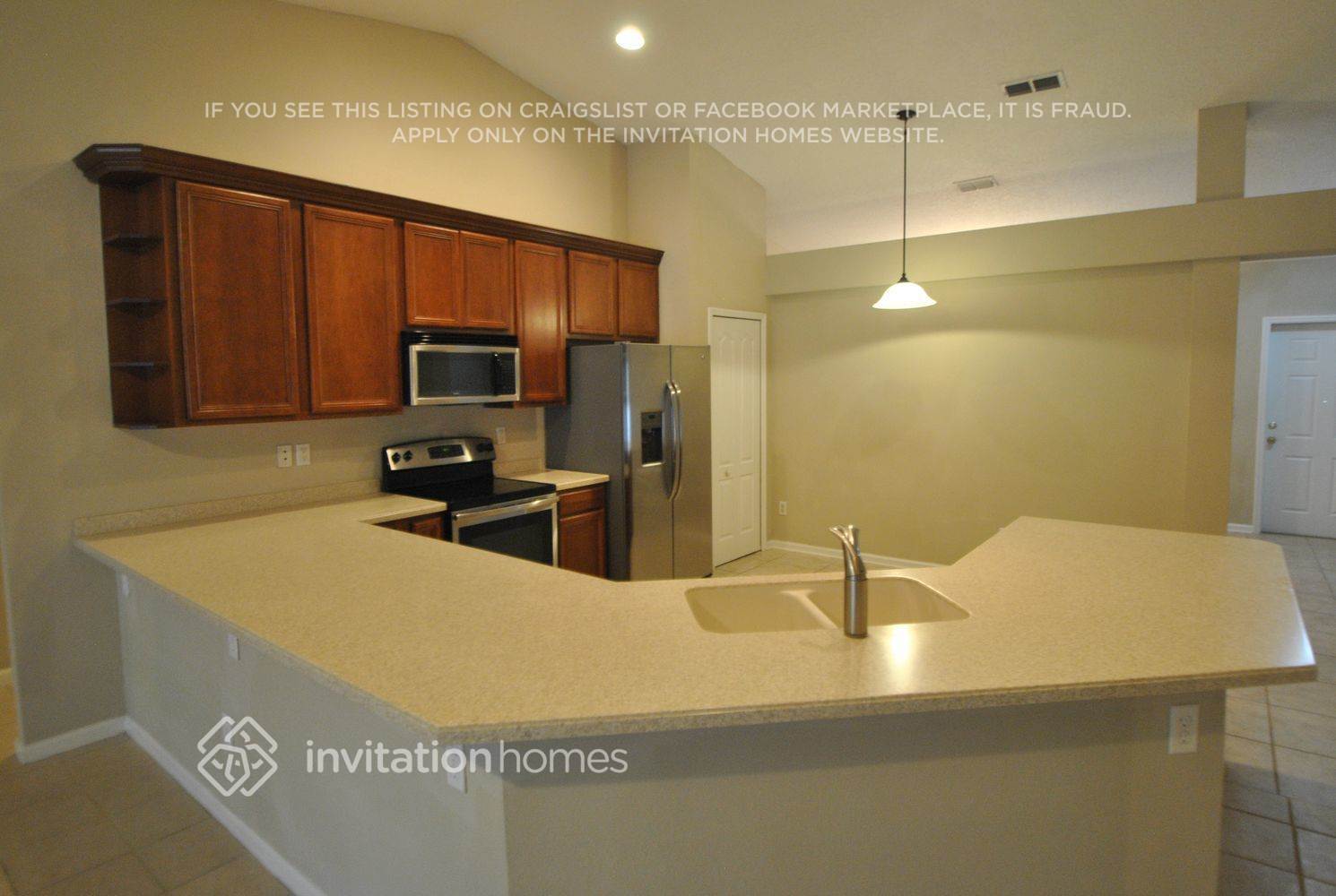 Building Photo - 10890 Birchard Ln
