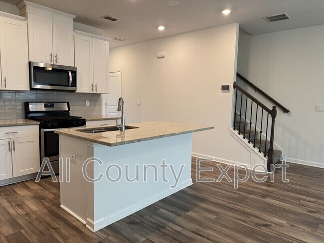 Building Photo - 5190 Glade Park Dr