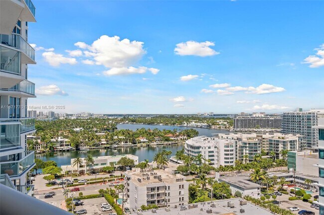 Building Photo - 6515 Collins Ave