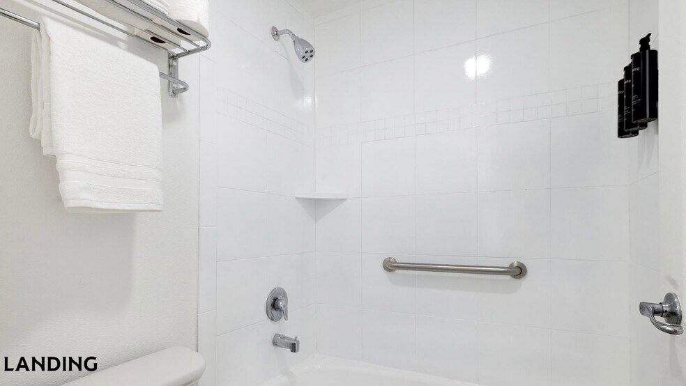 Building Photo - 2851 Maingate Village Cir