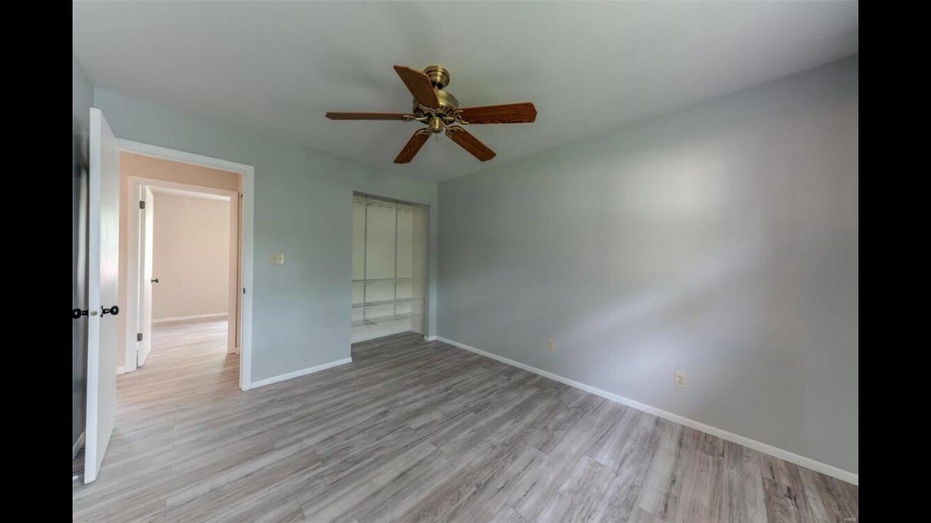 Building Photo - 30 Green Hill Ln