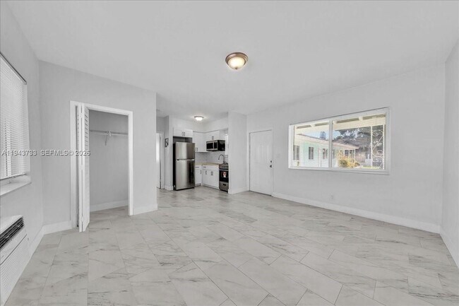 Building Photo - 1839 Funston St