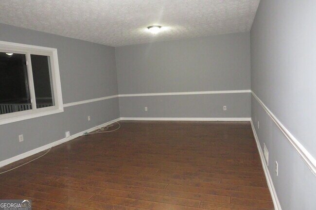 Building Photo - 1105 Hampton Rd