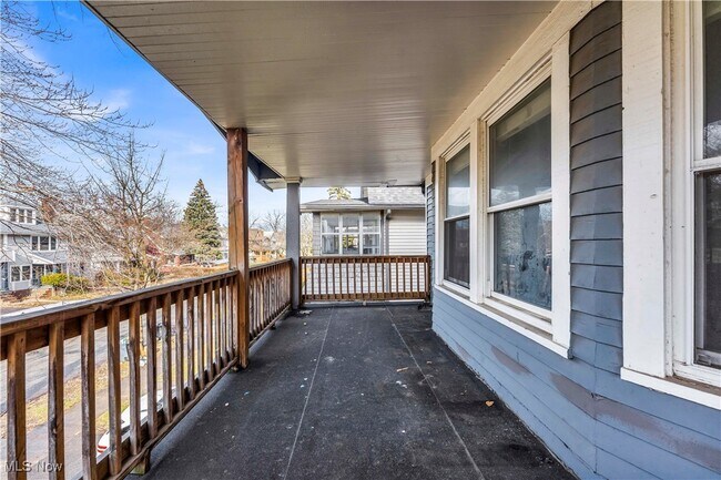 Building Photo - 917 Helmsdale Rd