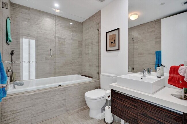 Building Photo - 1100 Biscayne Blvd