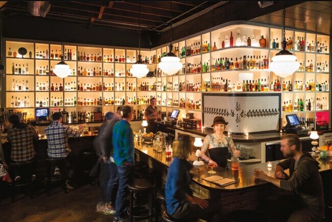 Victoria Bar - 555 N Simpson St