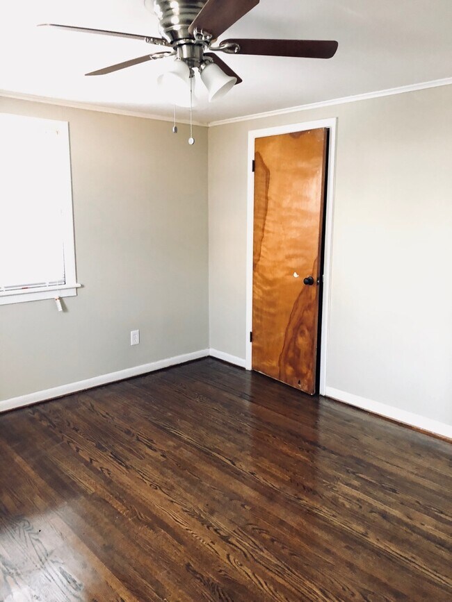 Building Photo - 103-105-105 Hampden Rd