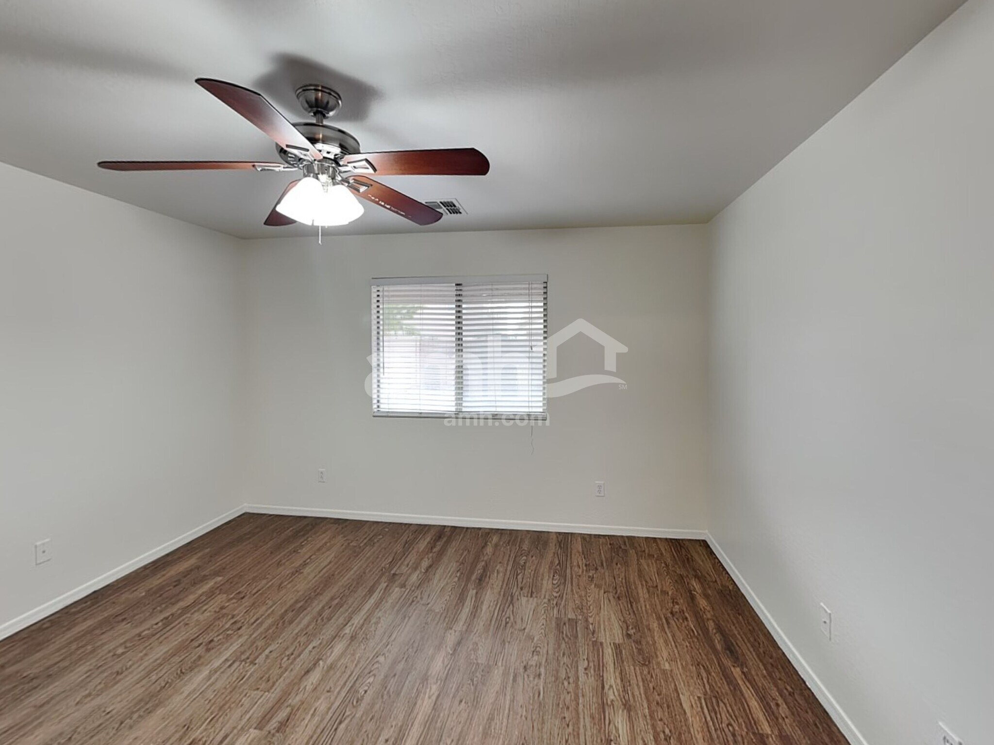 Building Photo - 10913 W Minnezona Ave