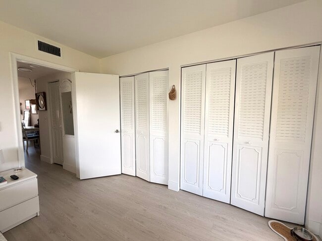 Building Photo - 3322 Cynthia Ln