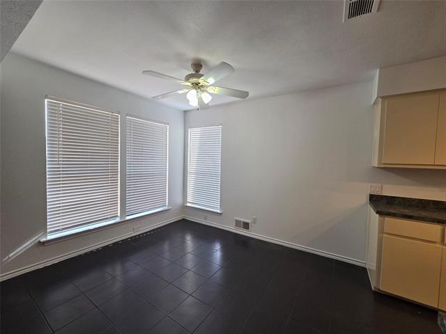 Building Photo - 303 Shoreview Dr