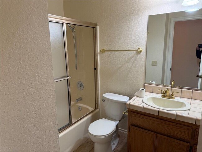 Building Photo - Charming 3 Bedroom, 2 Bath Rental Home