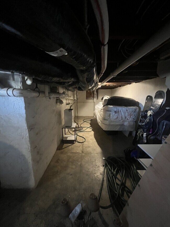 Building Photo - 220 E Liberty St