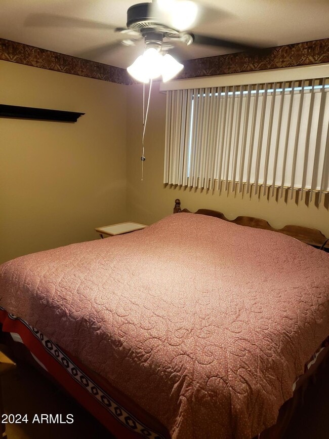 Building Photo - 908 S Ocotillo Dr