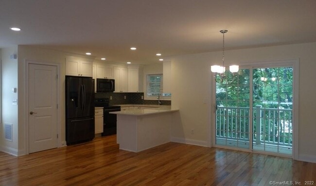 Building Photo - 52 Campfield Dr