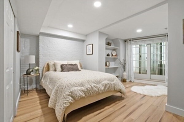 Building Photo - 8 Mount Vernon Pl