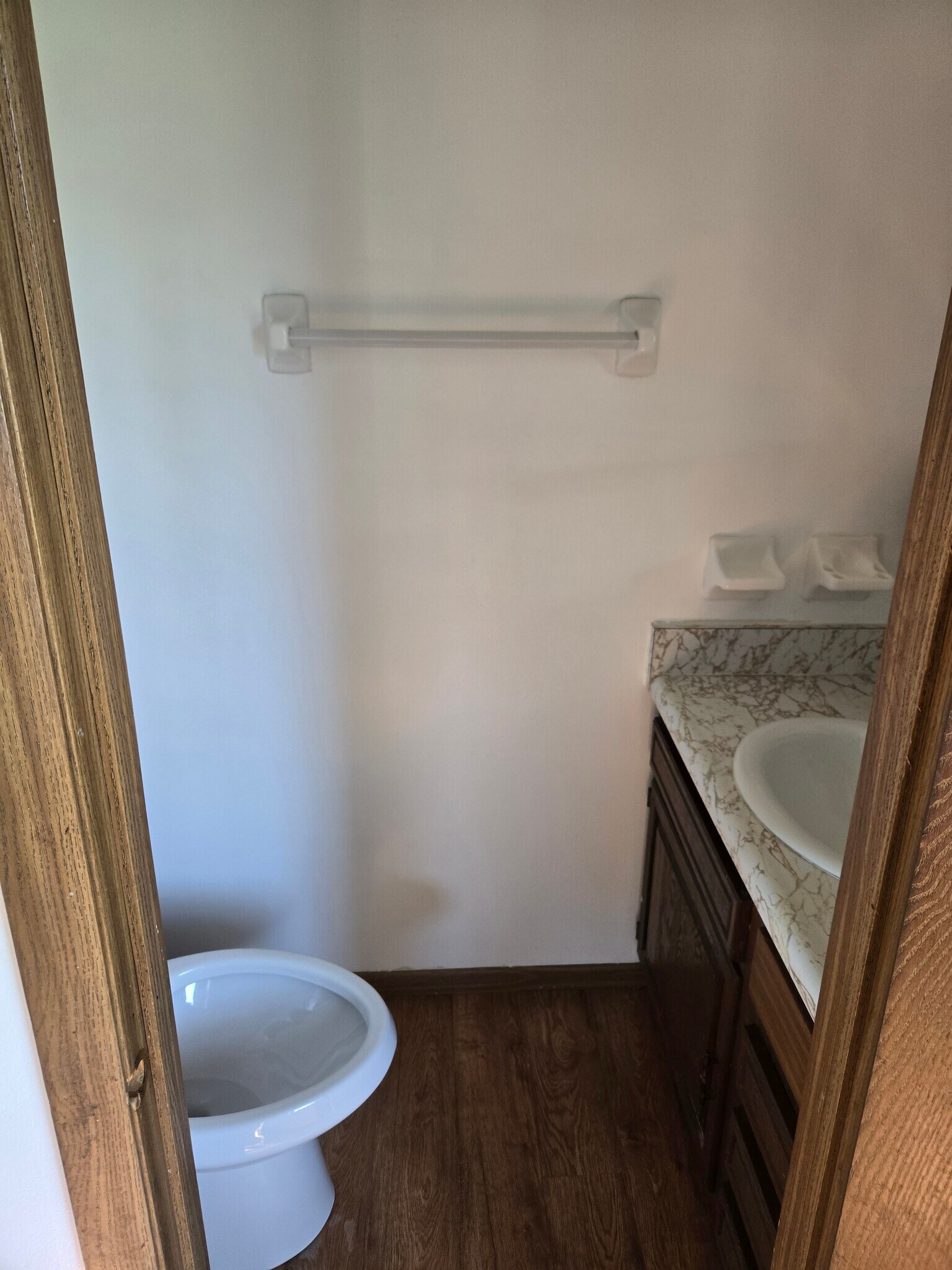 Half bath - 5645 Chatford Dr