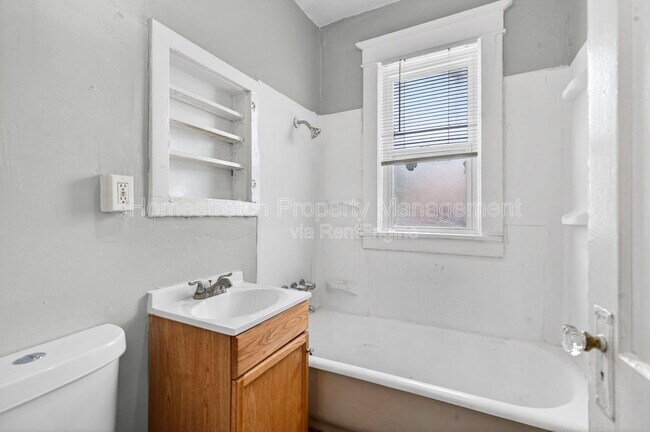 Building Photo - 6705 St Louis Ave