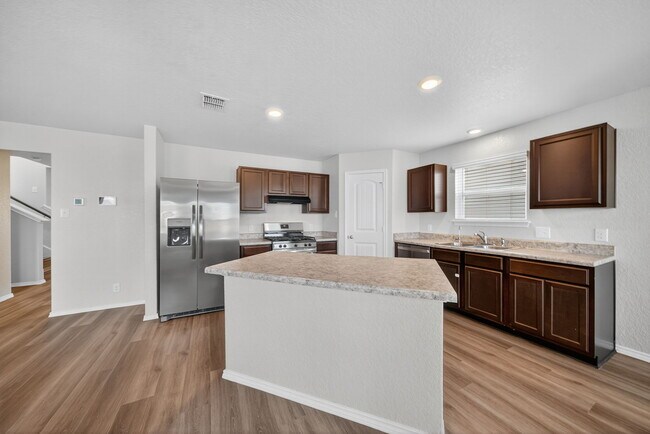 Building Photo - 8203 Rocky Pebble