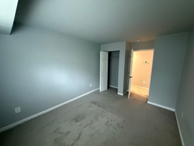 Building Photo - Fresh Price Update! - Renovated Condo in Quiet Community on 1st Floor!