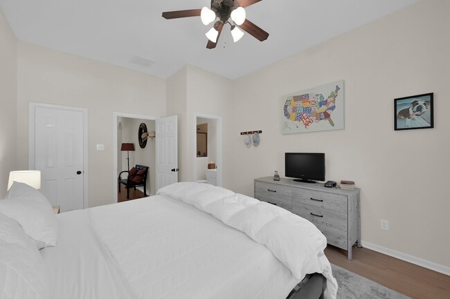 Building Photo - 66 N Whistling Swan Pl