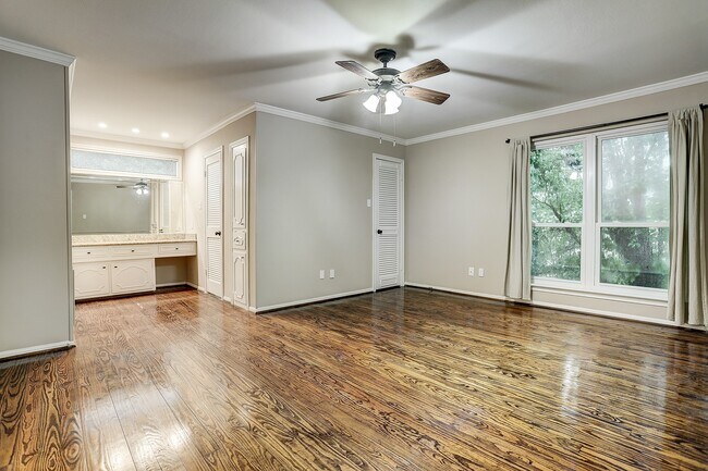 Building Photo - 15010 Kimberley Ct