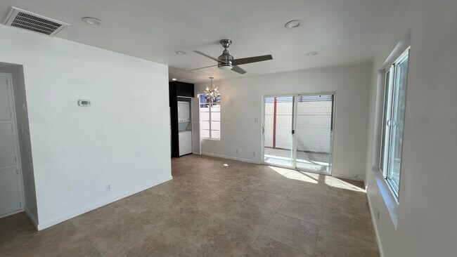 Building Photo - 573 S Calle Palo Fierro
