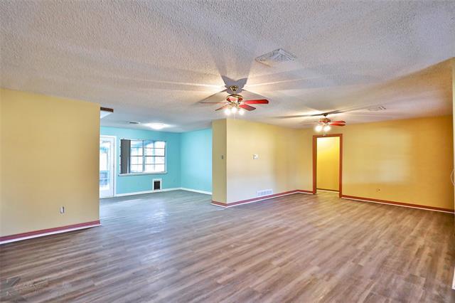 Building Photo - 501 N La Salle Dr