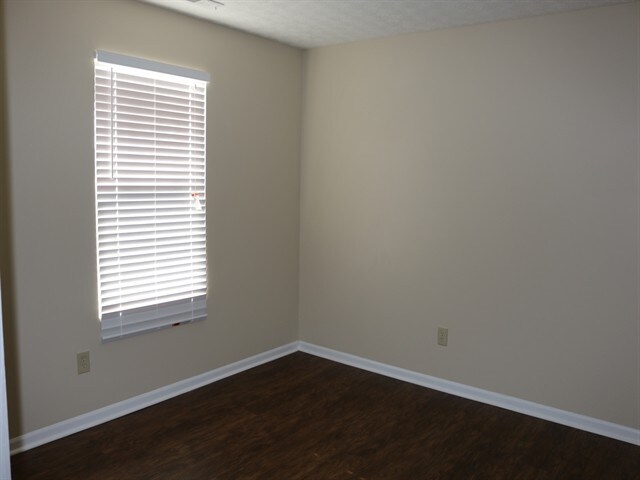 Building Photo - 7463 Highland Ave