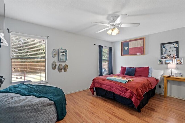 Building Photo - 2601 Turtle River Dr