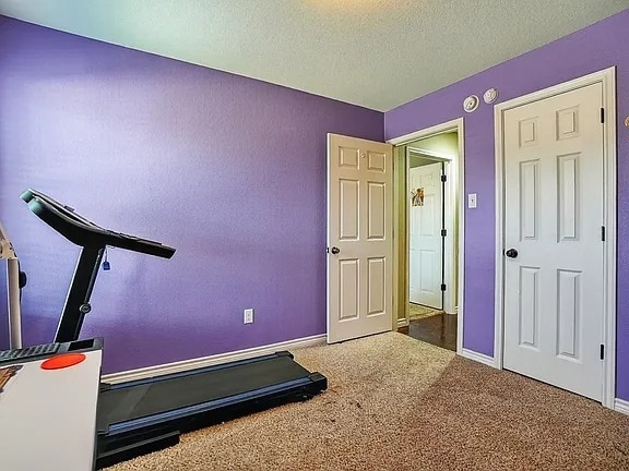 Building Photo - Comfy 4-Bed Midland Home with all appliances, backyard, attached garage, 6 min to grocery store