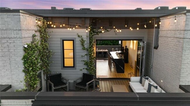 Building Photo - 661 Auburn Ave NE