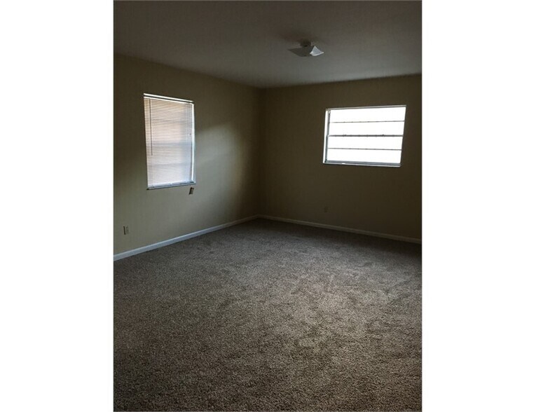 Building Photo - 3725 E 38th Ave