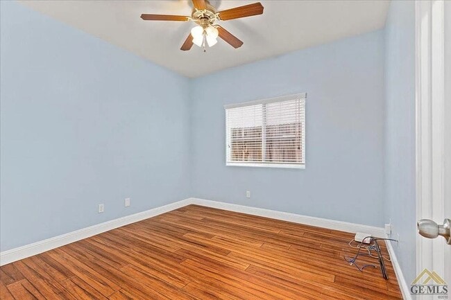 Building Photo - Charming NW Home with 3-Car Garage in Desirable Neighborhood