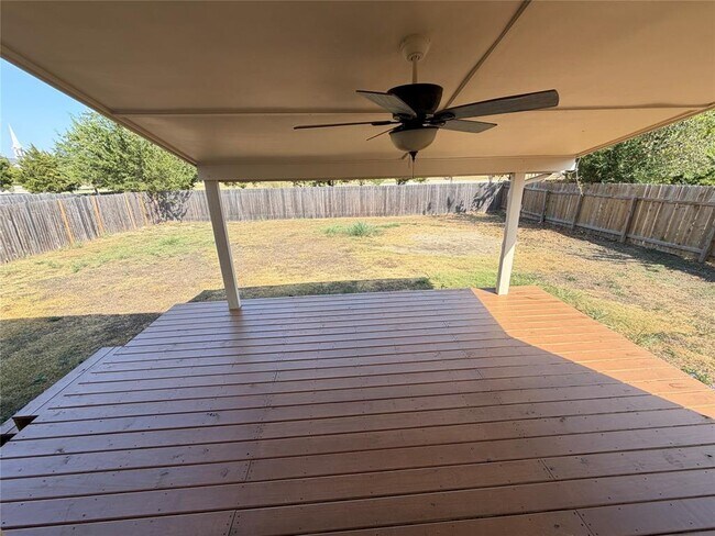 Building Photo - 2203 Bluebonnet Dr