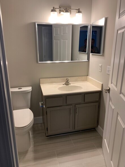 Building Photo - 11597 Alexis Forest Dr