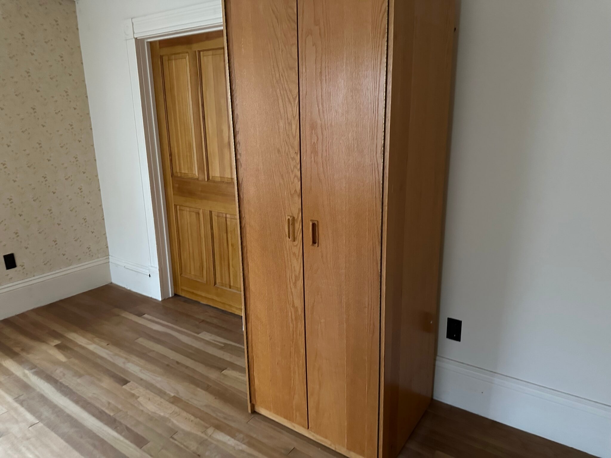 Building Photo - 5 Bayley Ave