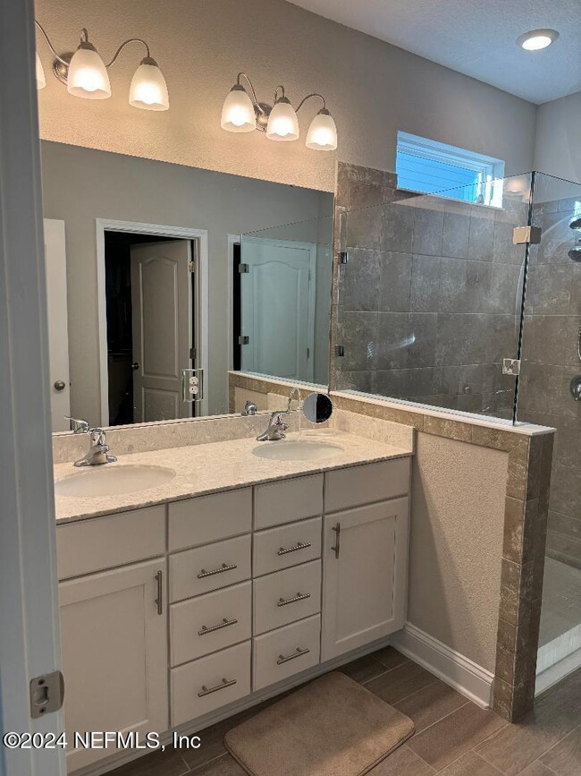 Building Photo - 172 Greenway Ln