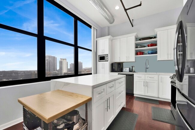 Building Photo - 1516 S Wabash Ave